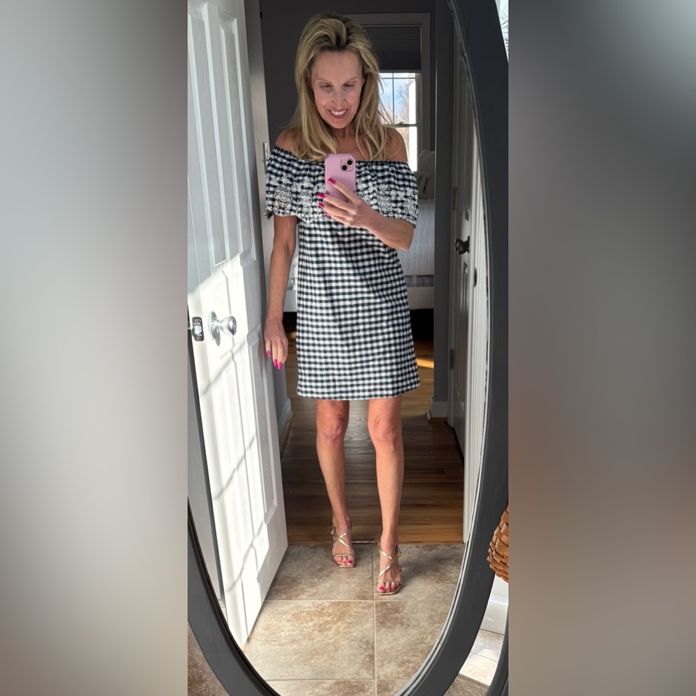 Forever 21 Off-Shoulder navy and White Mini Dress